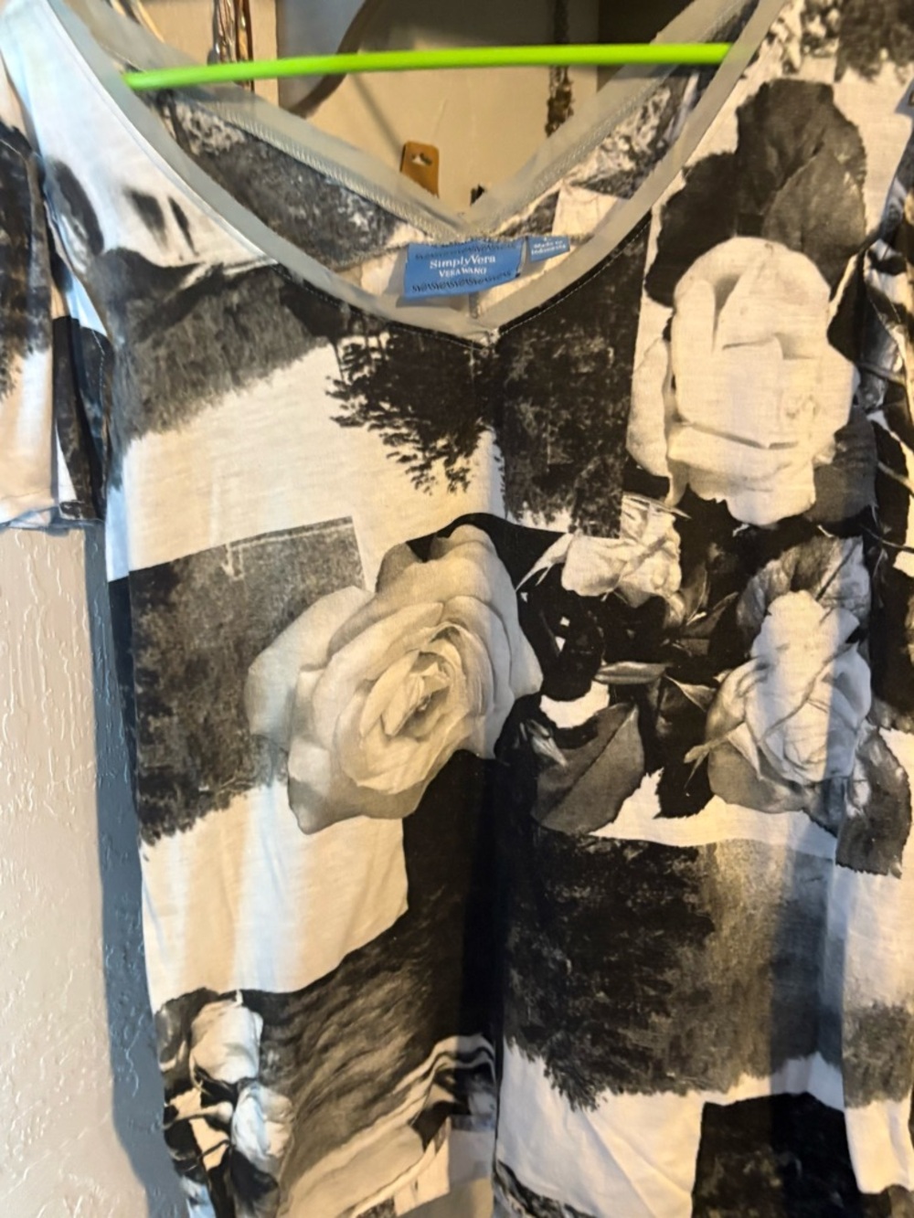 Women’s Size Large Shirt
